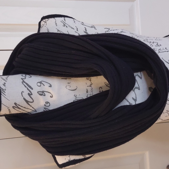 Infinity Black Ribbed Scarf - Picture 1 of 7